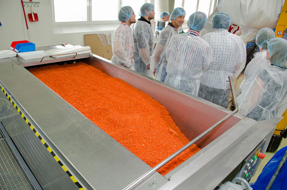 Fertigungsstrasse Industriereportage